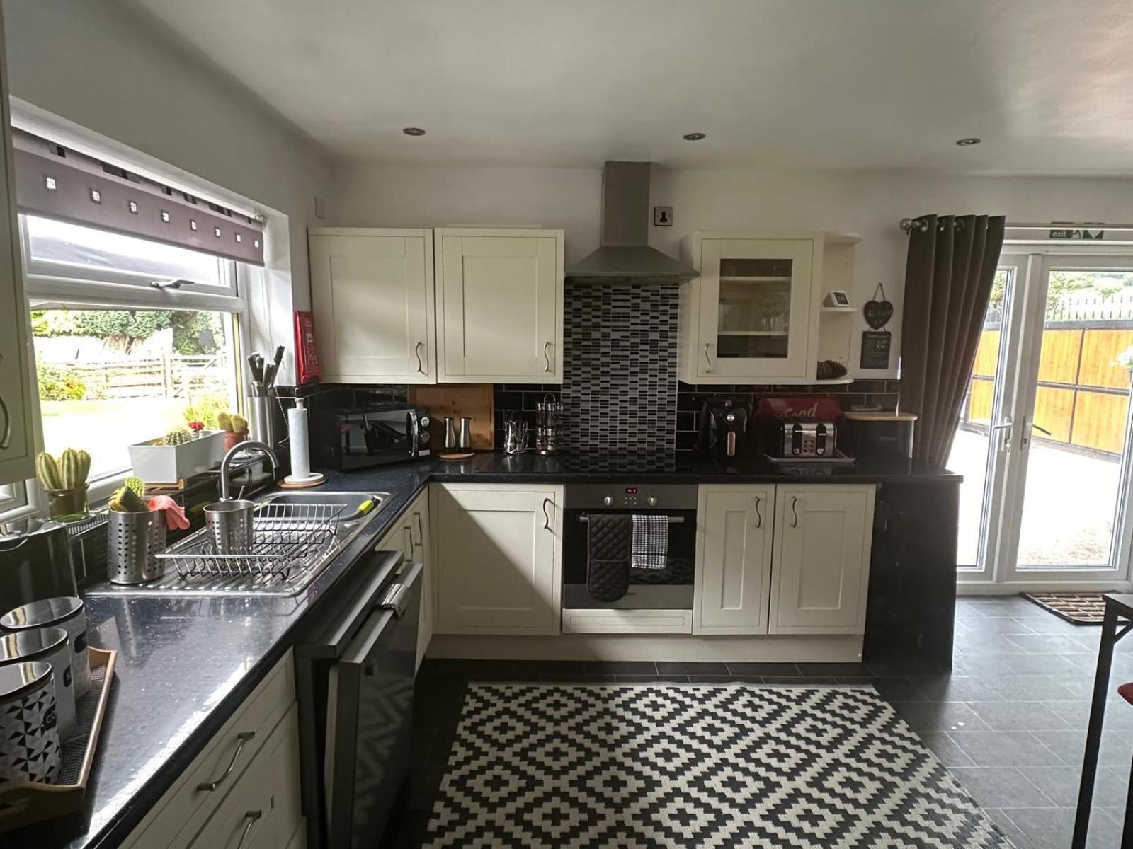Seisdon Shropshire Guestroom מראה חיצוני תמונה